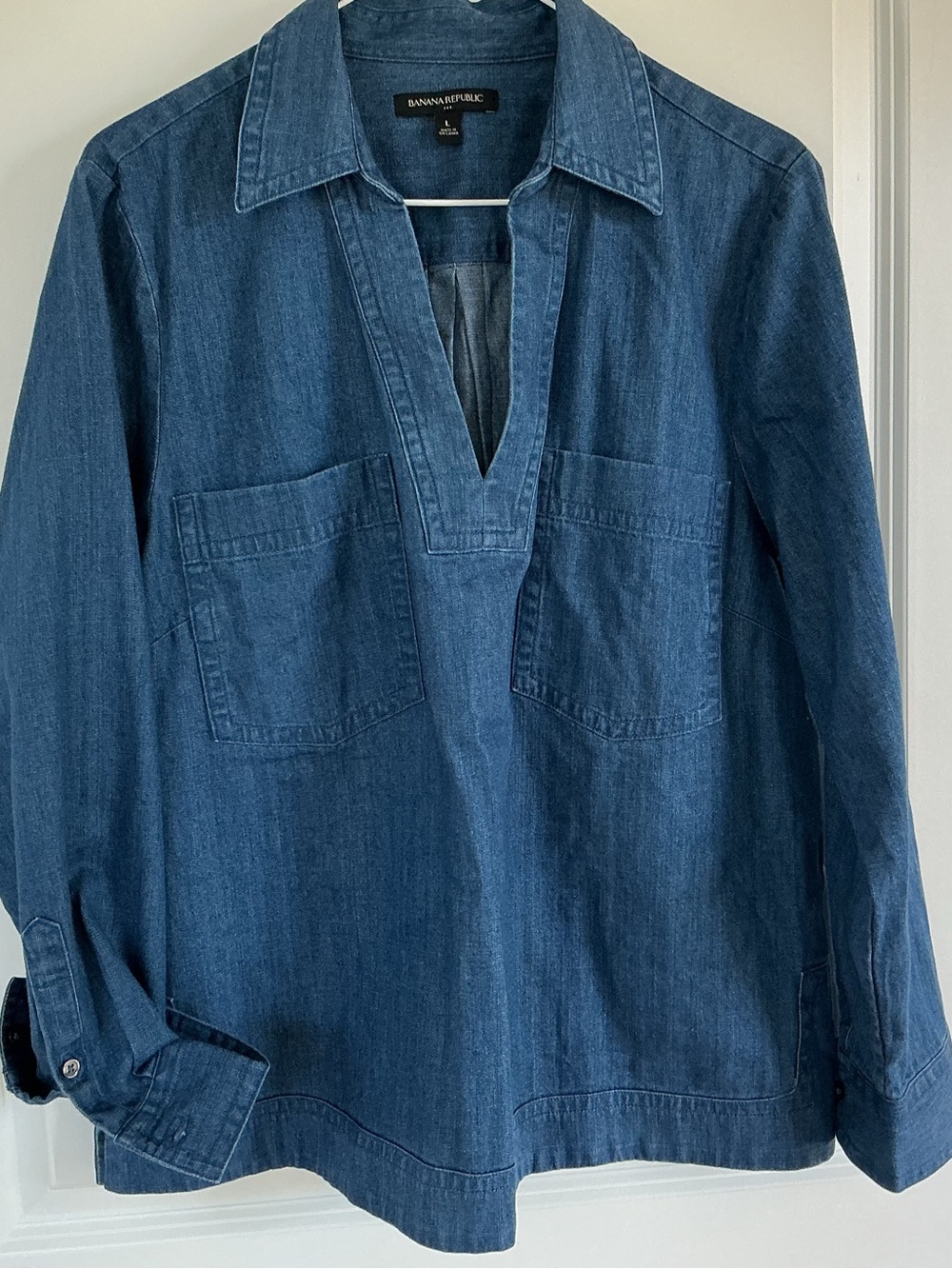 Banana Republic Dark Blue Denim V-Placket Popover Shirt